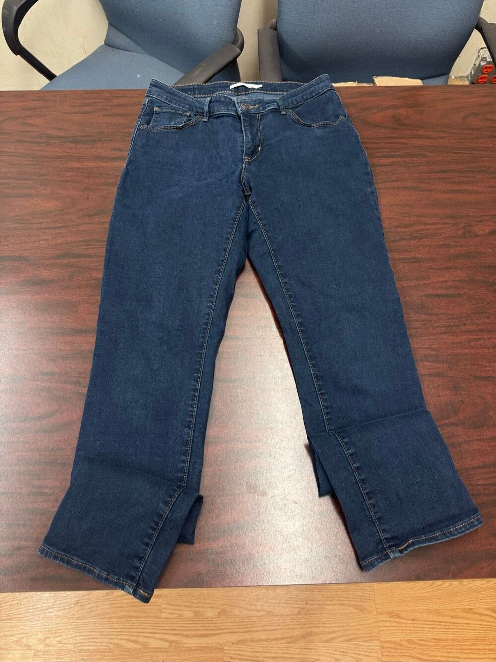 Levi’s Classic Mid Rise Skinny Jeans Size 12 Long